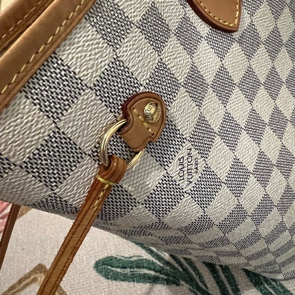 Louis Vuitton Damier Azur Neverfull MM (2012) - Picture 10 of 16